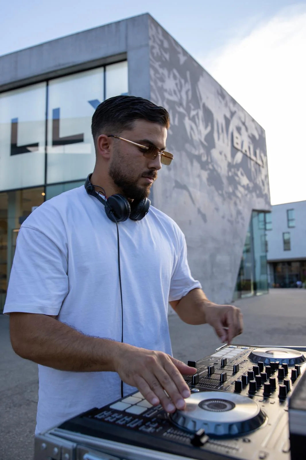 DJ Ciro B performing at a corporate event